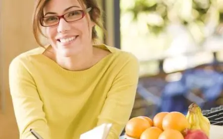 How to Curb Cravings and Avoid Overeating